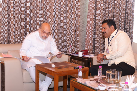 कर्नाटक भाजपा अध्यक्ष बीवाई विजयेंद्र ने गृह मंत्री अमित शाह से की मुलाकात, संगठन और ‘बल्लारी चलो’ यात्रा पर हुई चर्चा