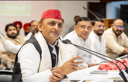 सर्राफा कारोबार संकट में, व्यापारी पुलिस उगाही से परेशान: अखिलेश यादव