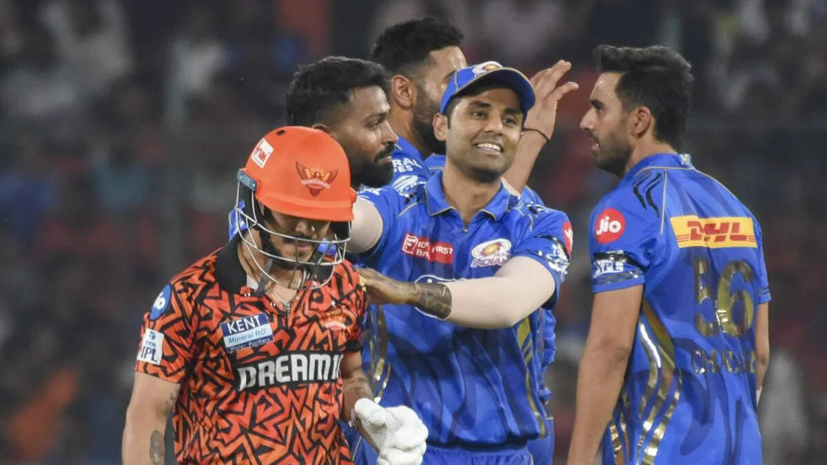 'रुक तो जा भाई, अंपायर को भी उस काम के पैसे मिल रहे हैं'- ईशान किशन को पूर्व क्रिकेटर ने लगाई जोरदार लताड