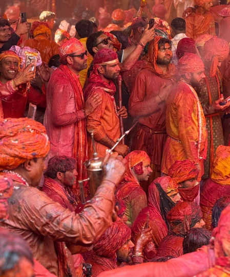 ब्रज रंगोत्सव बना आस्था से आर्थिक पर्यटन का मॉडल, प्रमुख दिनों में टूटा रिकॉर्ड; 44 लाख से अधिक पर्यटकों ने मनाई होली