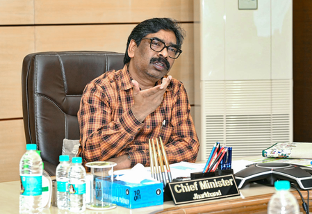 चमोली टनल हादसे में झारखंड के श्रमिक फंसे, सीएम सोरेन ने मुख्यमंत्री धामी से की बात, हेल्पलाइन नंबर जारी