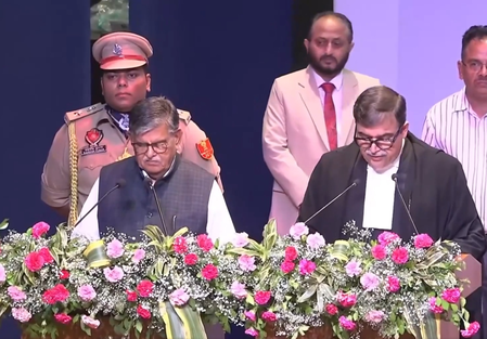 जस्टिस मिश्रा ने पंजाब और हरियाणा हाईकोर्ट के मुख्य न्यायाधीश के तौर पर ली शपथ, समारोह से शामिल नहीं हुए सीएम मान