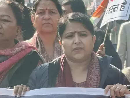 उत्तराखंड : महिला कांग्रेस नेता का आरोप, अमित शाह से मिलने जाने पर प्रशासन ने लगाया पहरा