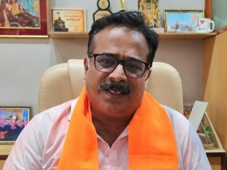 वीएचपी ने वाराणसी में मीट की दुकानों के स्‍थानांतरण का किया समर्थन, श्रीराम मंदिर के चढ़ावे में गड़बड़ी को बताया निराधार