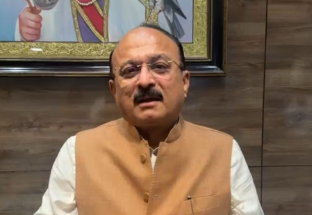 चिराग दिल्ली में जर्जर हॉस्टल बिल्डिंग में दरार, सरकार ने छात्रों को सुरक्षित निकाला, मंत्री आशीष सूद ने 'आप' पर साधा निशाना