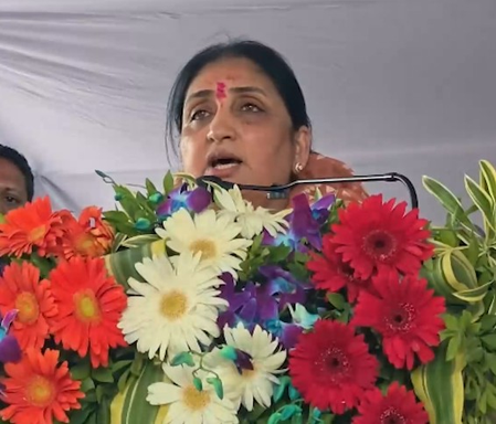 महाराष्ट्र: सूखे के हालात पर सुनेत्रा पवार सख्त, एनसीपी नेताओं को फसलों के नुकसान का जायजा लेने का निर्देश