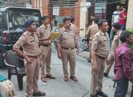 अंकित बालियान हत्याकांड में फरार आरोपियों पर पुलिस का शिकंजा, तीन के घरों की संपत्ति कुर्क