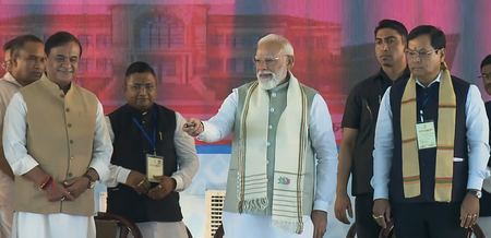 असम के सिलचर में 24 हजार करोड़ के प्रोजेक्ट्स का शिलान्यास, प्रधानमंत्री मोदी ने कहा- 'बराक वैली बनेगा ट्रेड हब'