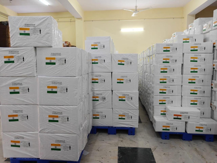 भारत ने एचआईवी एड्स के इलाज के लिए बोत्सवाना को 10 टन एंटीरेट्रोवायरल दवाएं भेजीं