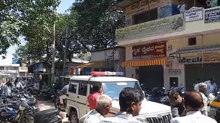 कर्नाटक: चिक्कबल्लापुर में वरिष्ठ अधिवक्ता पर चाकू से हमला, हालत गंभीर