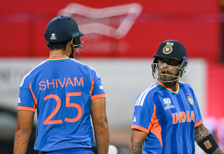 'भारतीय खिलाड़ी काफी आत्मविश्वास में हैं,' पृथ्वी शॉ के कोच को खिताब जीतने की उम्मीद