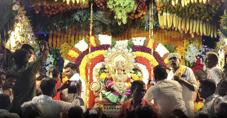 मेलमालयनूर अंगलम्मा मंदिर में आदि अमावसई पर भव्य उंजल उत्सव, लाखों भक्तों ने किए देवी के दर्शन