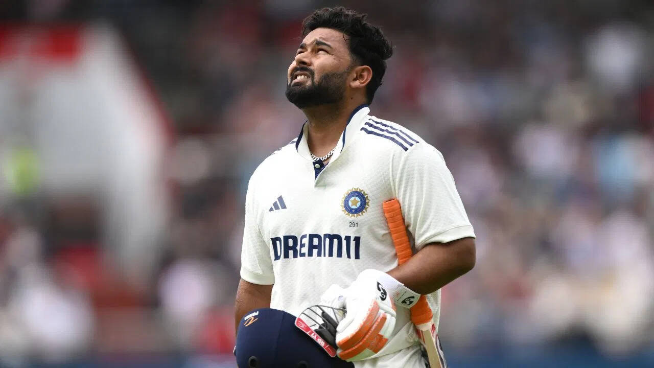 शुभमन गिल की जगह अब ऋषभ पंत बनेंगे कप्तान? मैनचेस्टर टेस्ट के दौरान कोच ने किया बड़ा खुलाशा