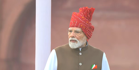 स्वतंत्रता दिवस: पीएम मोदी ने लाल किले से लगातार 13वीं बार देश को किया संबोधित, बनाया रिकॉर्ड