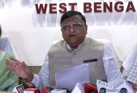 बंगाल चुनाव: इन तीन अधिकारियों ने संभाली पूरी प्रक्रिया, एसआईआर से काउंटिंग तक शांतिपूर्ण रहा माहौल