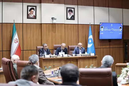 तेहरान अपने परमाणु केंद्रों को 'पूरी ताकत' के साथ फिर बनाएगा: राष्ट्रपति पेजेशकियन