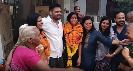 एशियन गेम्स: गोल्ड जीतकर ग्वालियर लौटीं इशिका चौधरी, अब एलए ओलंपिक पर निगाहें