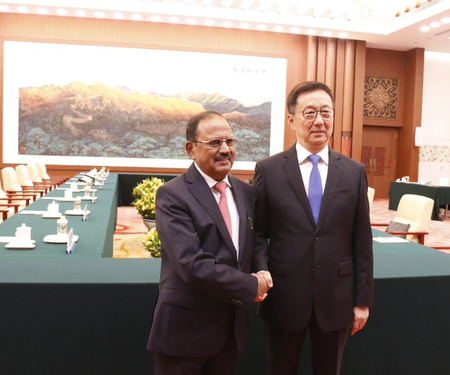 चीन के उपराष्ट्रपति से म‍िले एनएसए अजीत डोभाल, सीमा पर शांति मजबूत करने पर की चर्चा