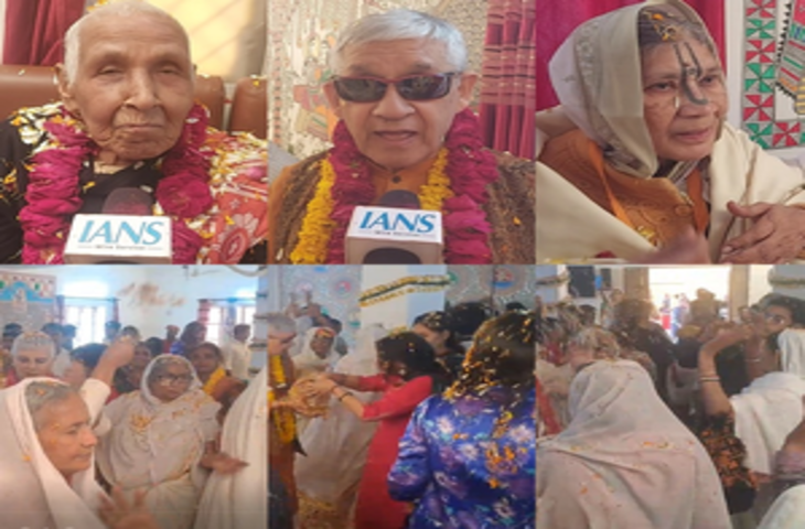 वृंदावन : मैत्री आश्रम में विधवा माताओं ने खेली होली, रंग, गुलाल और फूलों का उत्सव