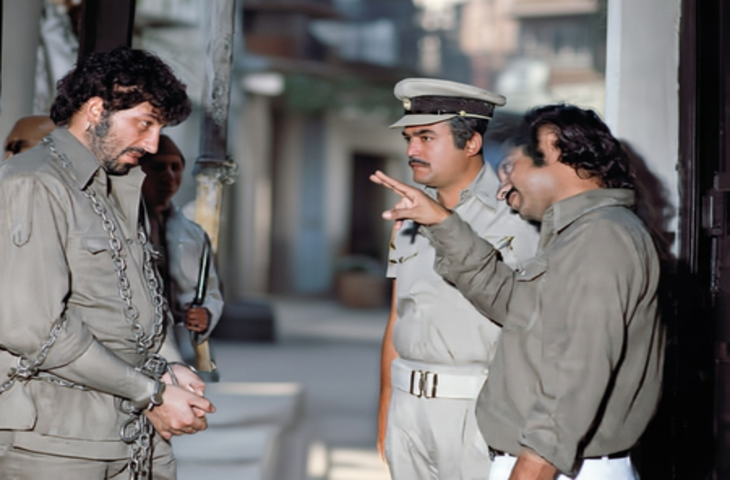 'कितने आदमी थे' से लकेर 'जो डर गया...' तक, रमेश सिप्पी और 'शोले' के अमर डायलॉग्स की कहानी