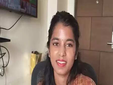 "ये जनता की जीत," अलीनगर विधानसभा क्षेत्र में मिली बढ़त के बाद मैथिली ठाकुर ने दी प्रतिक्रिया