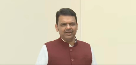प्रणीत मोरे विवाद पर सीएम फडणवीस बोले, स्टैंड-अप कॉमेडी में सामाजिक मर्यादा का ध्यान रखना जरूरी