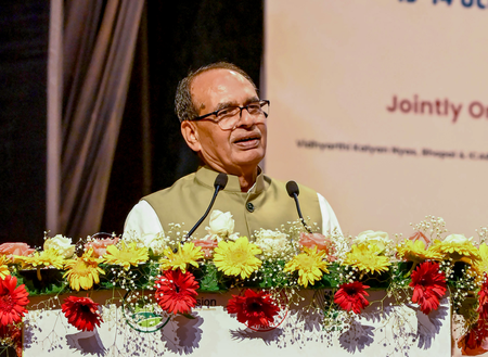 रायसेन और विदिशा से पायलट अभियान की शुरुआत, गांव के हर परिवार को आजीविका से जोड़ना लक्ष्य: शिवराज सिंह चौहान