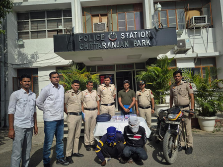 दिल्ली पुलिस की बड़ी सफलता: वाहन चोरी और सेंधमारी के दो सगे भाई गिरफ्तार, चोरी का बड़ा खजाना बरामद