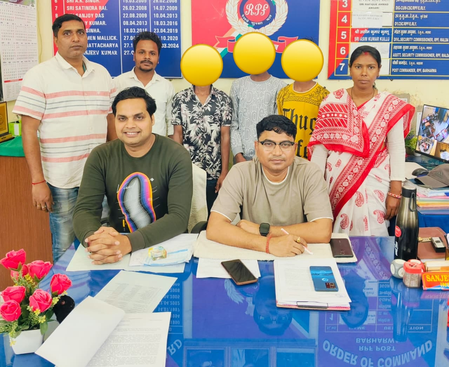 ऑपरेशन 'नन्हे फरिश्ते' के तहत बरहरवा रेलवे स्टेशन से बचाए गए तीन नाबालिग लड़के