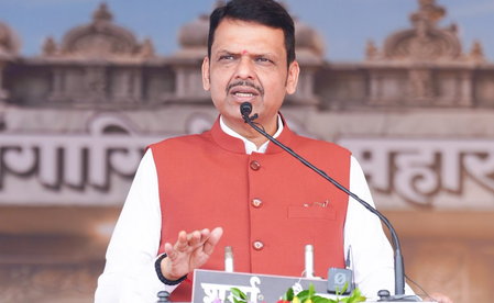 महाराष्ट्र सरकार ने मंत्रालय में अनौपचारिक नियुक्तियां रद्द कीं