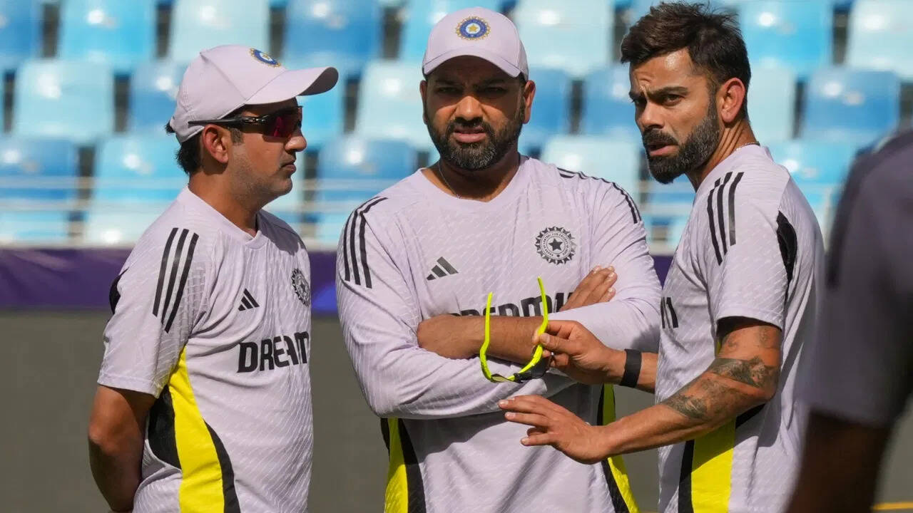 कोहली और रोहित की हो सकती है वनडे से भी छुट्टी, युवा ब्रिगेड के धमाल के बाद उठे सवाल