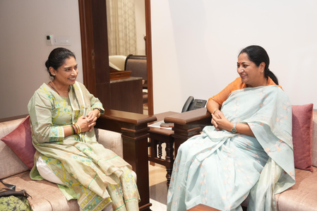 दिल्ली की मुख्यमंत्री रेखा गुप्ता से मिलीं मिताली राज, पूर्व कप्तान ने 'नारी शक्ति वंदन' को जरूरी कदम बताया