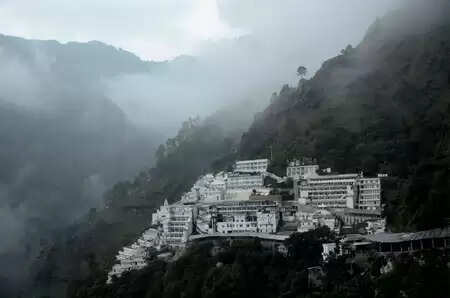 वैष्णो देवी मंदिर में  550 करोड़ रुपए की हेराफेरी का मामला: सीजेएम ने मांगी विस्तृत जांच रिपोर्ट, सबूत सुरक्षित रखने के दिए निर्देश