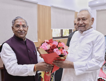 बिहार: नन्दकिशोर यादव ने सीएम आवास पर नीतीश से की मुलाकात, उपेंद्र कुशवाहा भी मिले