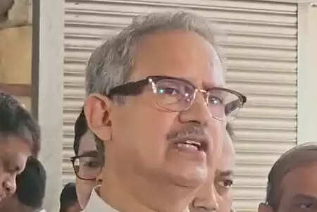 महाराष्ट्र में नशीले पदार्थों की बढ़ती आपूर्ति पर शिवसेना (यूबीटी) सांसदों ने सरकार को घेरा, अमित शाह को लिखा पत्र