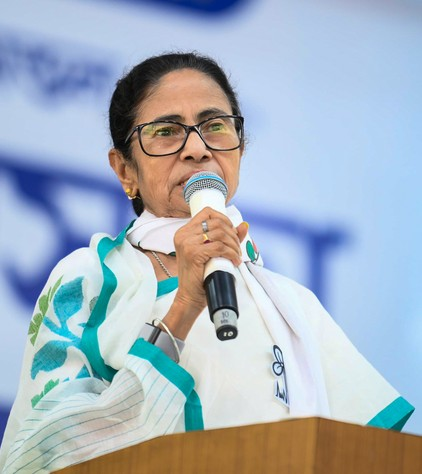 भवानीपुर में राजनीतिक पारा चढ़ा, ममता और शुभेंदु के बीच जोरदार मुकाबले की तैयारी