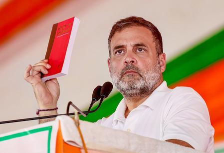 ‘देश में महंगाई, पीएम मोदी मेलोनी को खिला रहे टॉफियां’, राहुल गांधी का प्रधानमंत्री के विदेश दौरे पर तंज