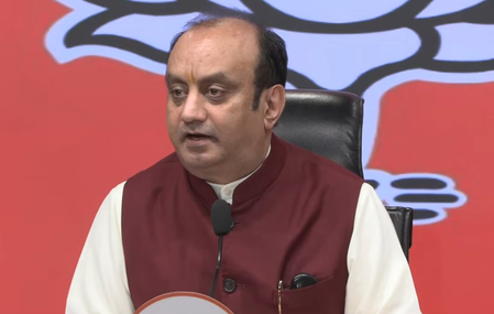 लगातार चुनावों में अपनी हार से परेशान कांग्रेस परिवार पूरे देश को भ्रमित कर रहा : सुधांशु त्रिवेदी
