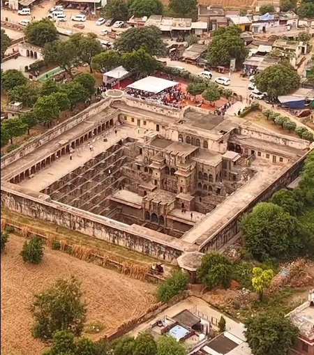 सीढ़ीदार भूलभुलैया में एक बावड़ी  : 9वीं शताब्दी में बना राजस्थान का हैरत में डालता कुआं, 'प्रसन्नता की देवी' को है समर्पित