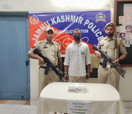 जम्मू में पिस्तौल के साथ युवक गिरफ्तार, जांच में जुटी पुलिस