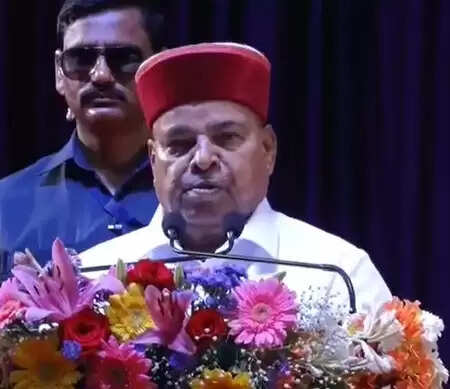 कर्नाटक: राज्यपाल थावर चंद गहलोत ने बीज मेले में किसानों को किया प्रेरित