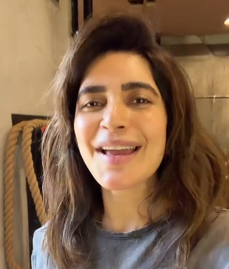 एक्ट्रेस करिश्मा टन्ना ने प्रेग्नेंट महिलाओं से की खास गुजारिश, बताए वॉकिंग के फायदे