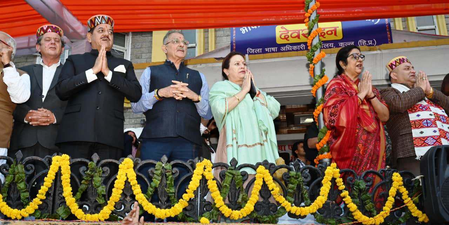 हिमाचल प्रदेश के राज्यपाल ने अंतर्राष्ट्रीय कुल्लू दशहरा महोत्सव का उद्घाटन किया