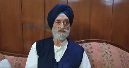 पंजाब: व्हाट्सएप कॉल से 76 लाख की ठगी, पूर्व आईएएस अधिकारी ने सुनाई आपबीती