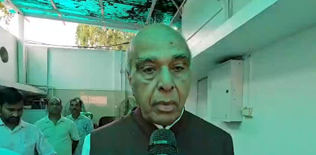 अखिलेश यादव और कितनी गिराएंगे राजनीति की गरिमा, 2027 में जनता देगी जवाब : जगदंबिका पाल