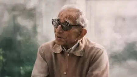 जैनेंद्र कुमार: जिसने समाज नहीं, इंसान के 'मन' को साहित्य का केंद्र बनाया