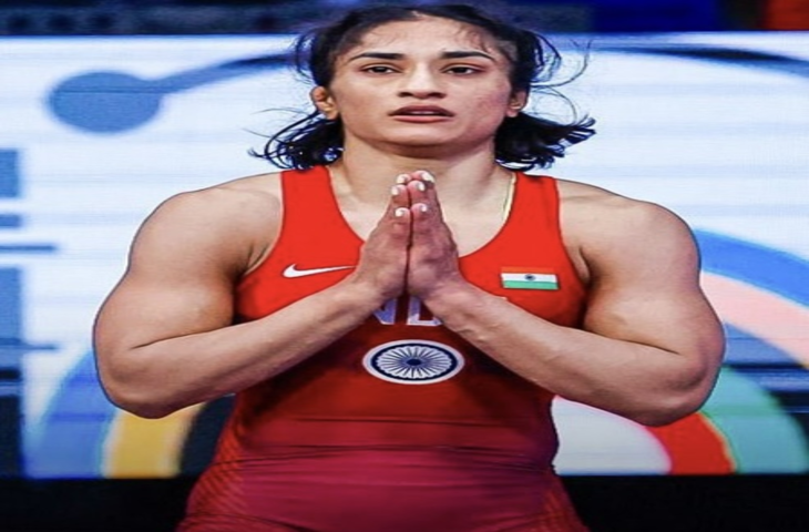 विनेश फोगाट ने रेसलिंग फेडरेशन ऑफ इंडिया की नोटिस के बावजूद लड़ाई जारी रखने का किया ऐलान