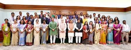 शिक्षकों संग पीएम मोदी की खास बातचीत, पब्लिक स्पीकिंग पर मांगे टिप्स, बच्चों की 'रिपोर्टिंग स्किल्स' पर भी ली चुटकी