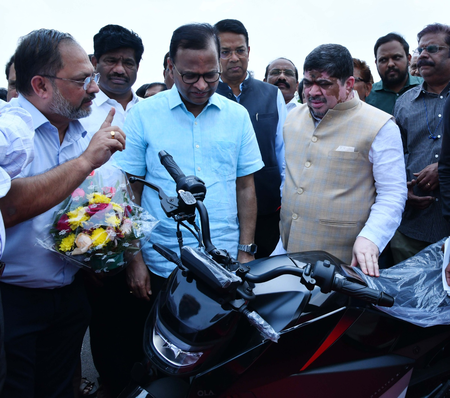 तेलंगाना में सरकारी कर्मचारियों को इलेक्ट्रिक वाहनों पर 20 प्रतिशत की छूट मिलेगी