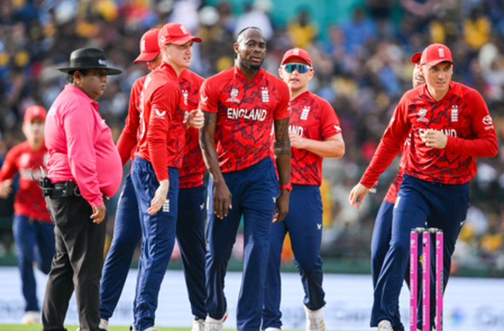 टी20 वर्ल्ड कप: इंग्लैंड के खिलाफ पाकिस्तान का रिकॉर्ड निराशाजनक, सेमीफाइनल के लिए जीत जरूरी